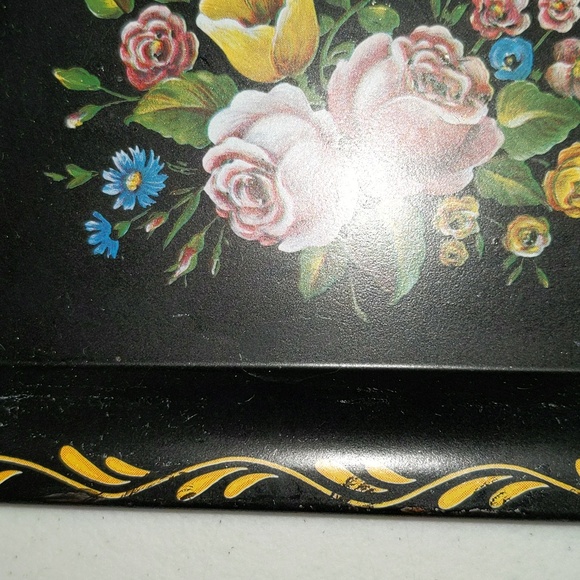 Floral Pattern Metal Tip Trinket Tray Set of 4 - Picture 9 of 13